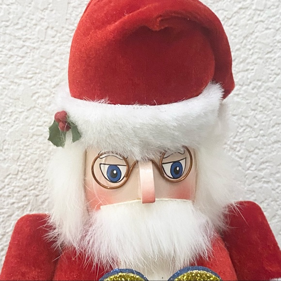 Vintage 2000-2001 Nutcracker Village Limited Ed. Celebration Santa Nutcracker - Picture 5 of 13